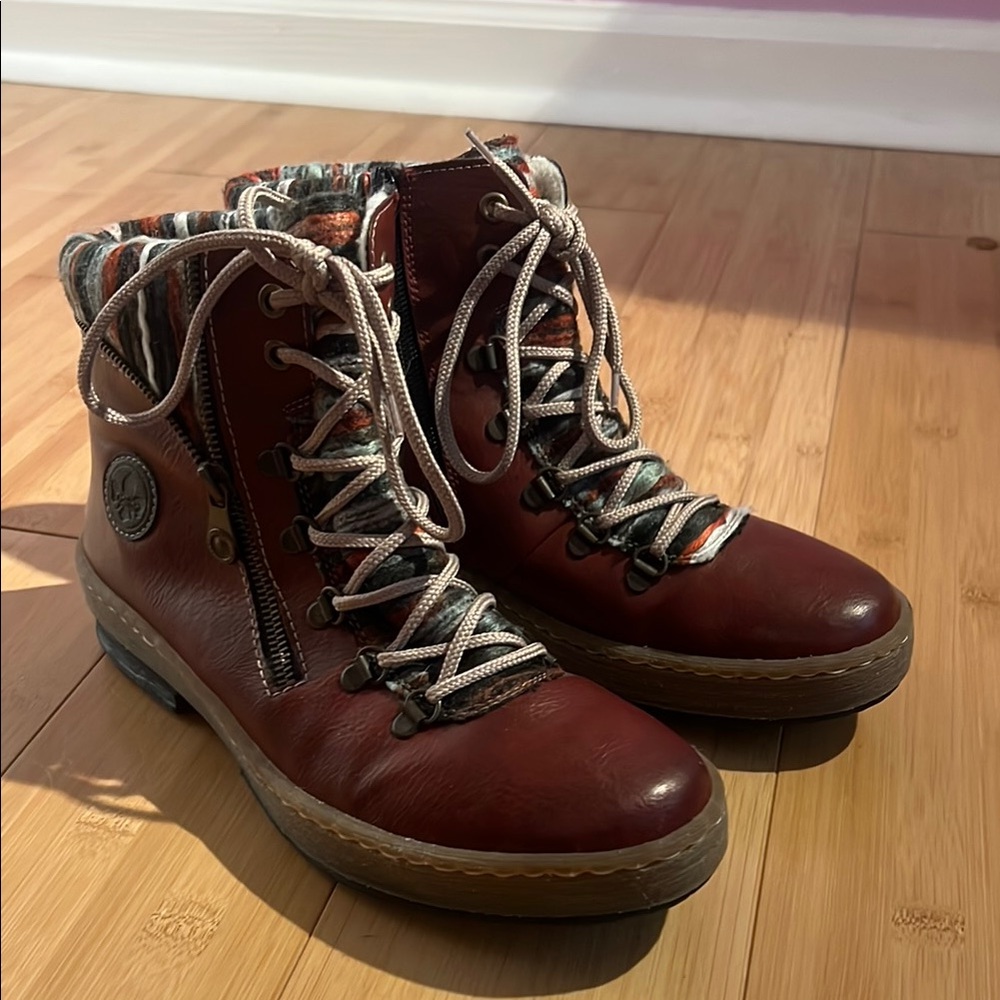 Women's Burgundy Lace-Up Boots